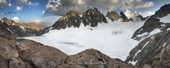 Le glacier Blanc et la Barre des Ecrins