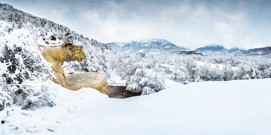Fontaine pétrifiante de Réotier sous la neige ©Pierre Barrot