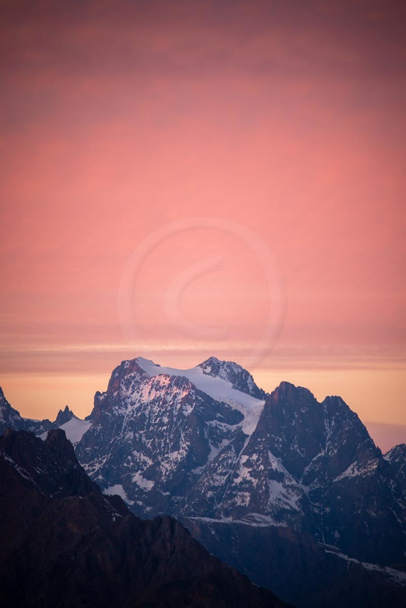 Le Pelvoux au coucher de soleil