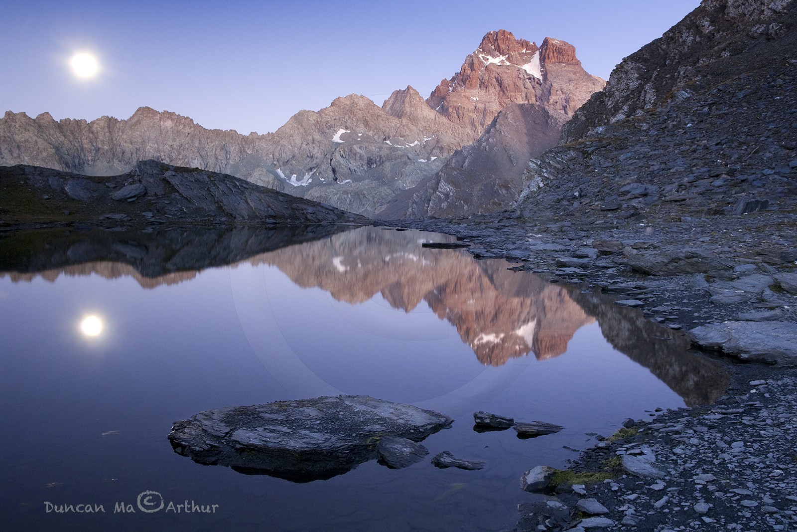 Lever de lune au lac Clot Sablé