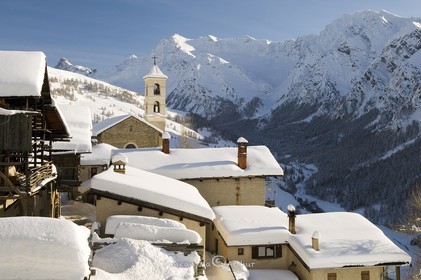 St Véran and church